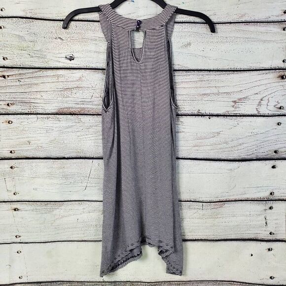 Maurices Black White Striped High Neck Sleeveless Tunic Top Size M Smocked Stret - Picture 5 of 8